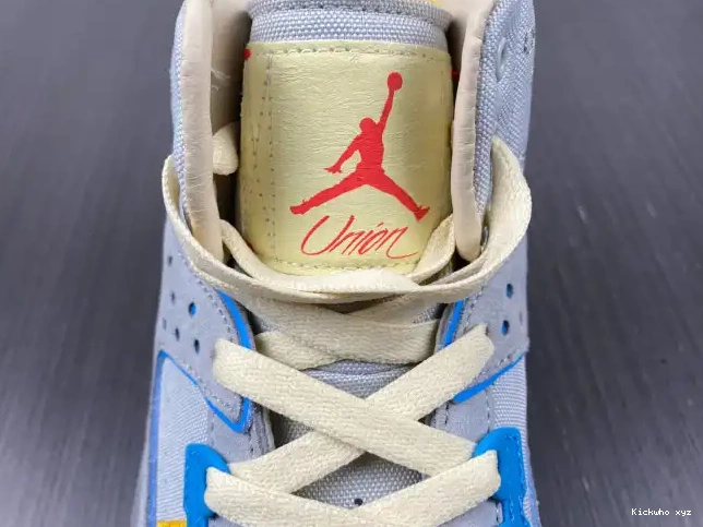 Jordan Retro Union Fog Grey DN3802-001 2 0518